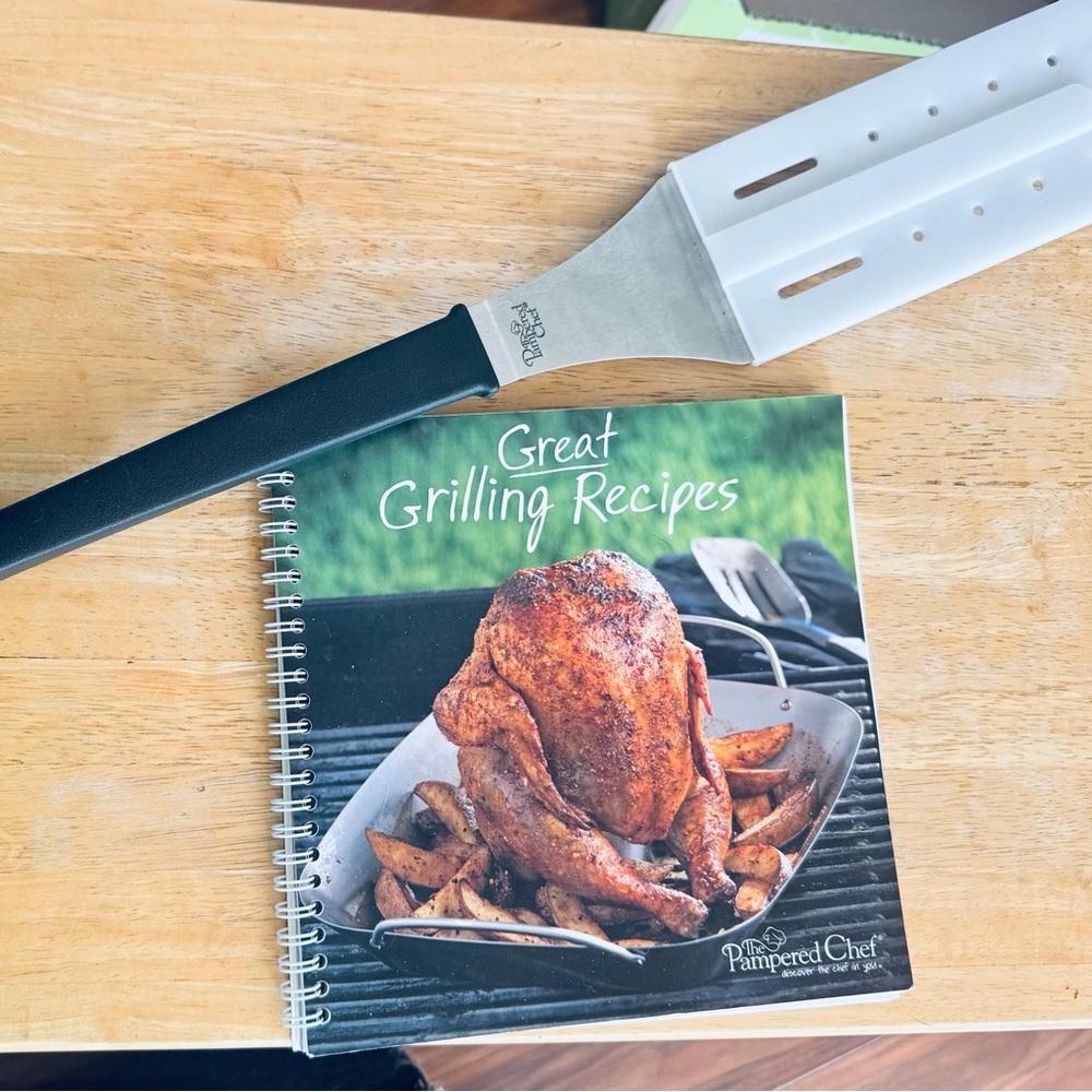 Great Grilling Cookbook + Spatula